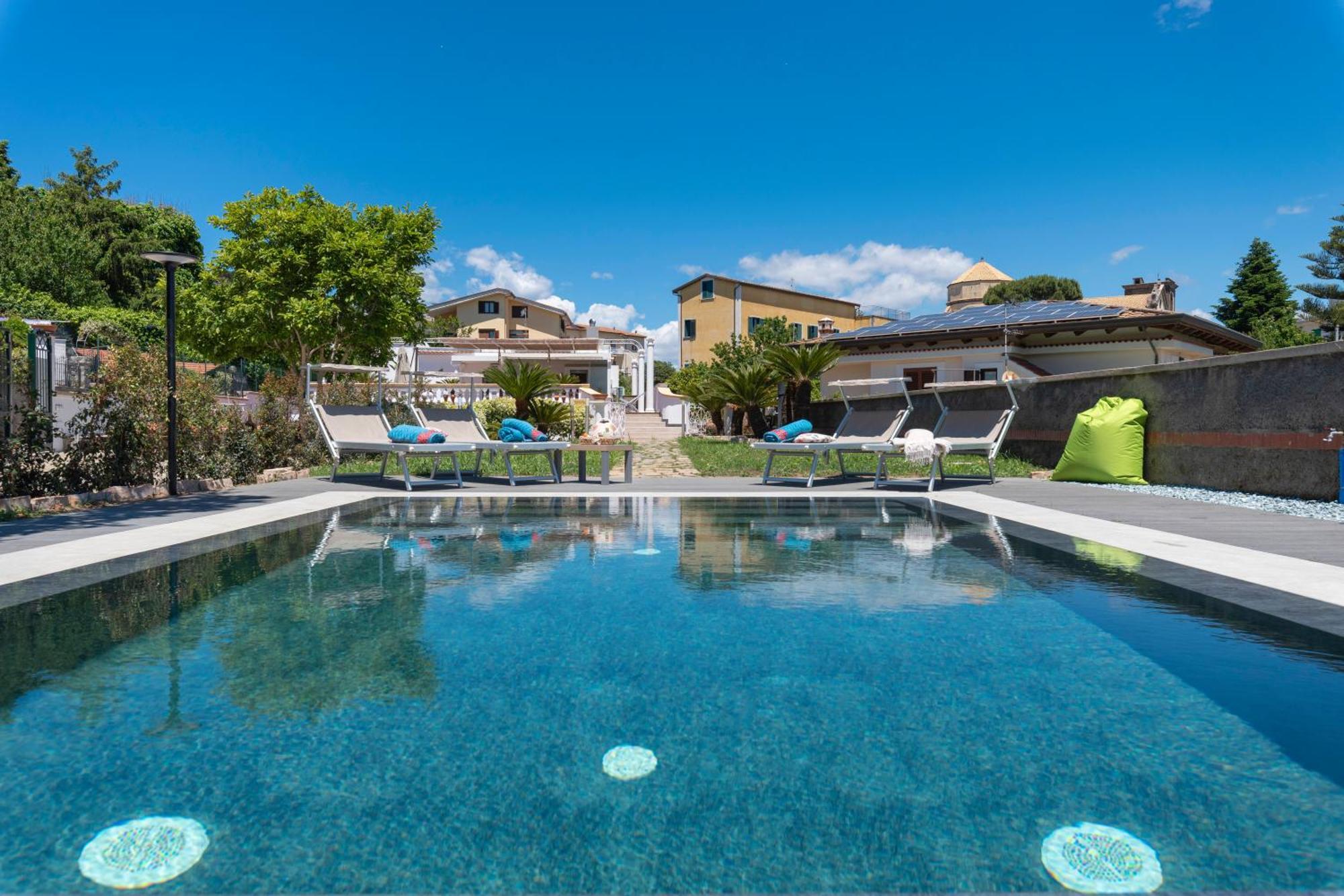 Francesca - Private Pool Villa *